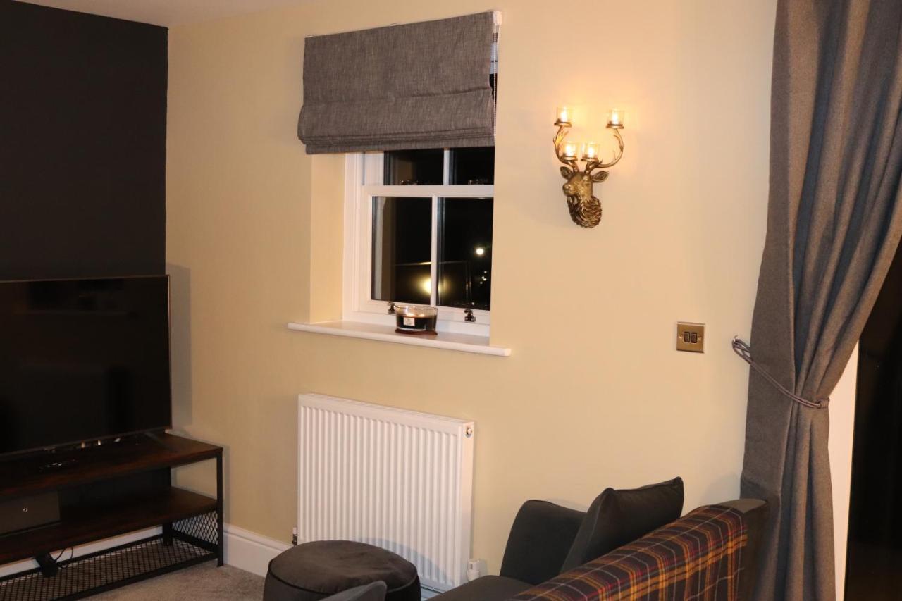 Canal View Cottage With Log Fire & Parking Blisworth Buitenkant foto