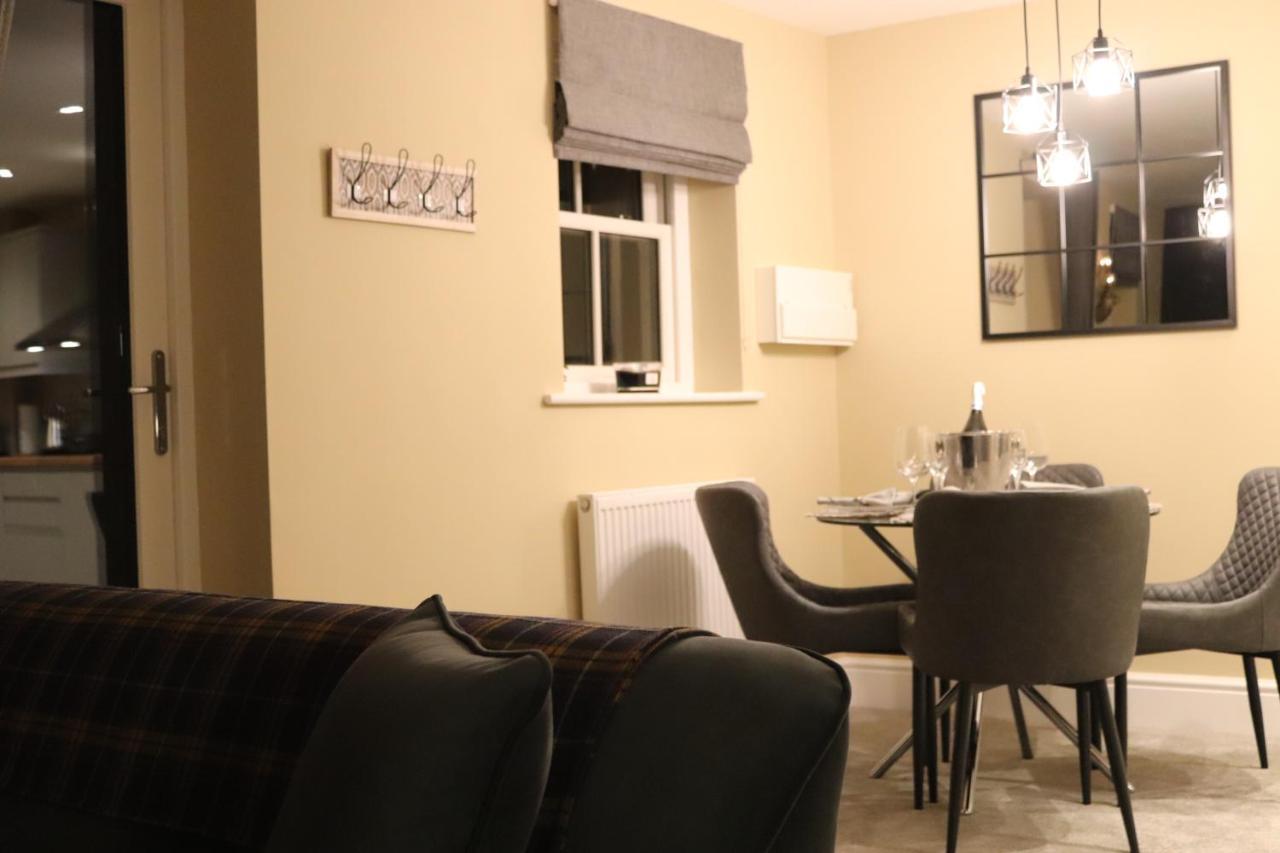 Canal View Cottage With Log Fire & Parking Blisworth Buitenkant foto