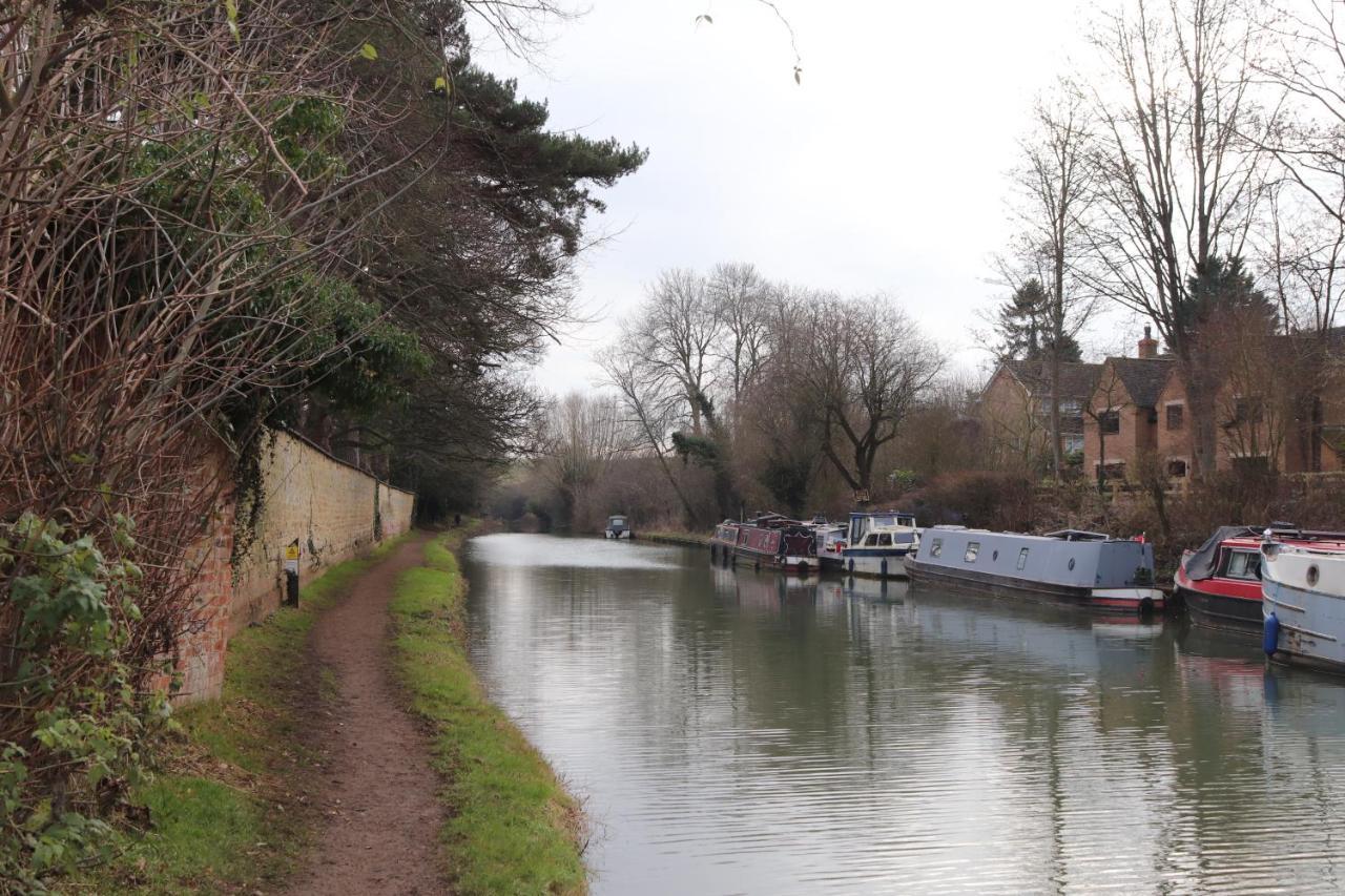 Canal View Cottage With Log Fire & Parking Blisworth Buitenkant foto